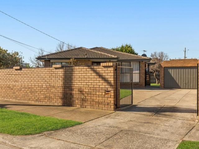 House for sale in Keysborough, Melbourne