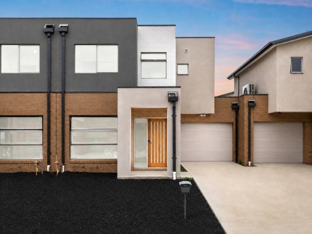 Townhouse for sale in Camerons Creek, Victoria