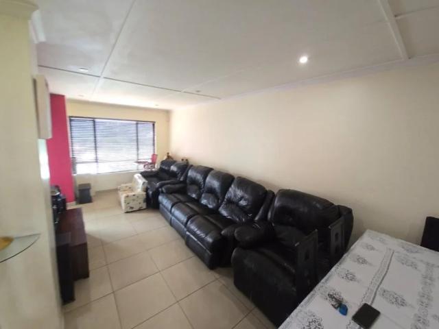 Apartment for sale in Seaview, Kwazulu-natal