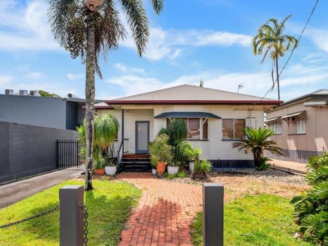 Office for sale in Bungalow, Cairns