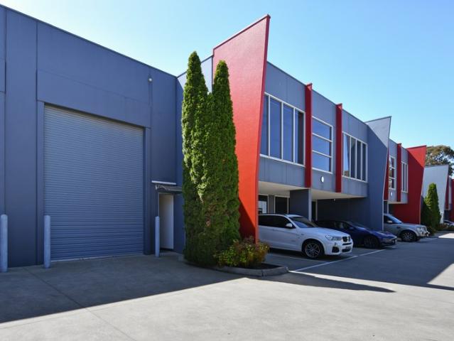 Warehouse for rent in Mulgrave, Melbourne