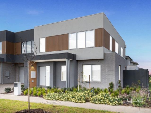 Townhouse for sale in Camerons Creek, Victoria