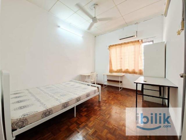 Room for rent in PJU 6, Petaling Jaya