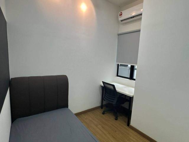 Room for rent in Petaling, Alam Impian