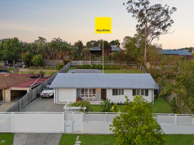 House for sale in Ashmore City, Queensland