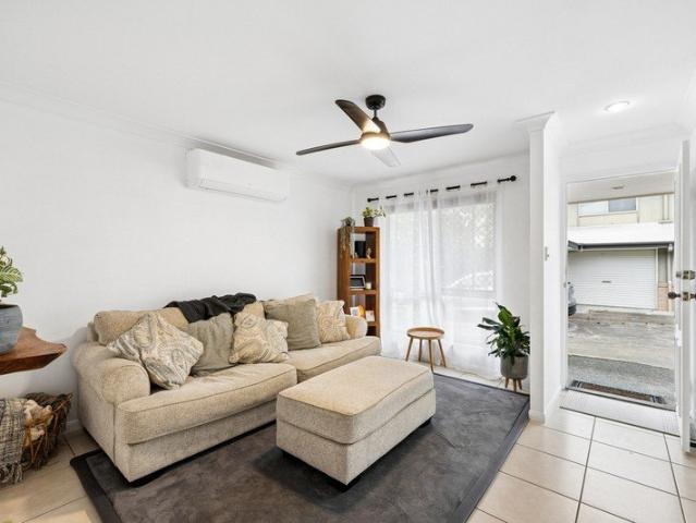 Townhouse for sale in Marsden, Greater Brisbane