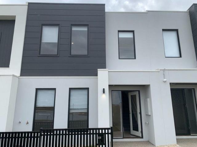 Townhouse for sale in Werribee