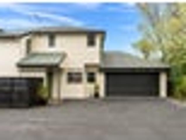 House for sale in Edgeware