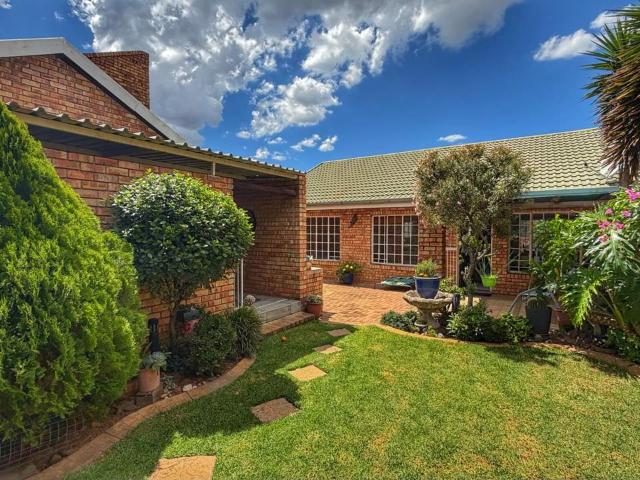 Townhouse for sale in Ekurhuleni, Gauteng