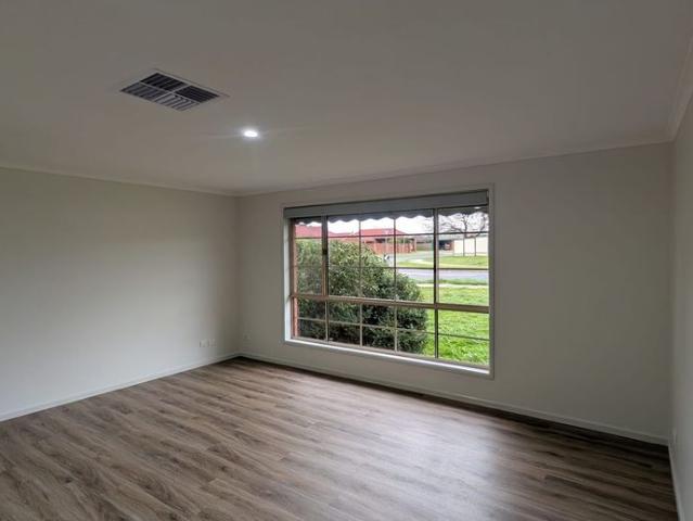 House for rent in West Wodonga, Victoria
