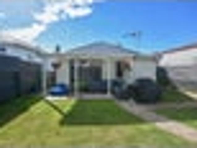 House for sale in Otakou