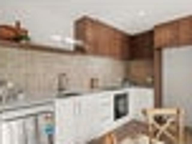 Townhouse for sale in Chaslands, Canterbury