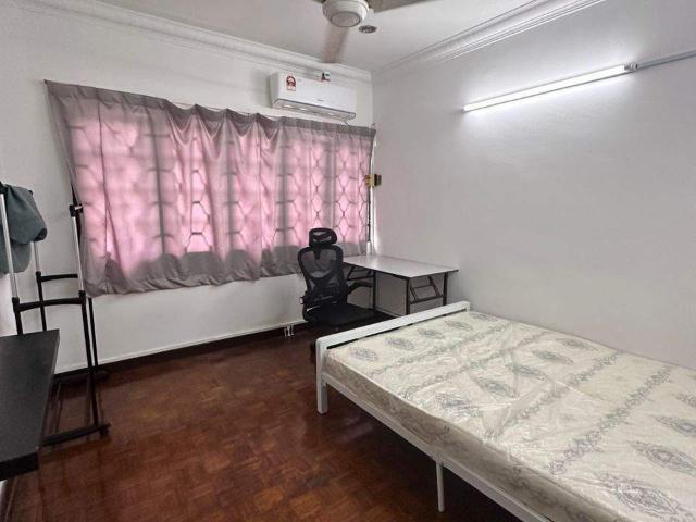 Room for rent in Petaling, Damansara Damai