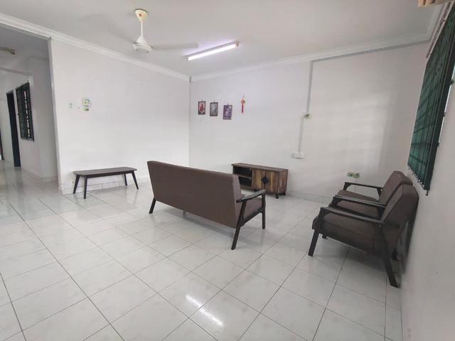 Townhouse for sale in Malaka