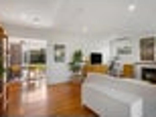 House for sale in Wairau Valley