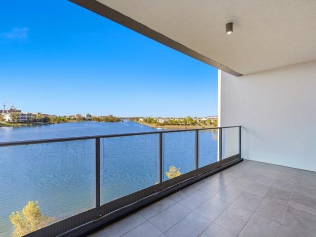 Apartment for sale in Varsity Lakes, Gold Coast City