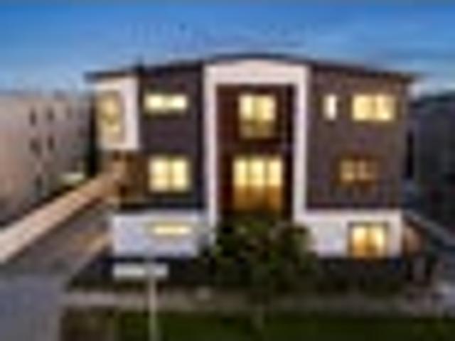 Townhouse for sale in Takapuna