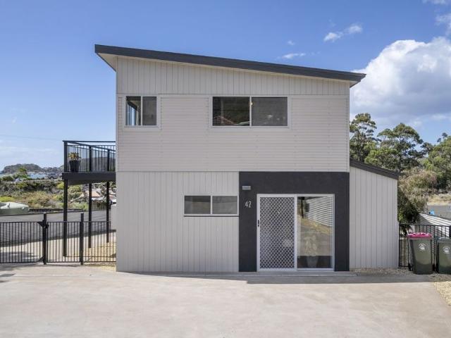 Apartment for rent in Eaglehawk Neck, Tasmania