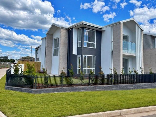 Cottage for sale in Sydney, New South Wales