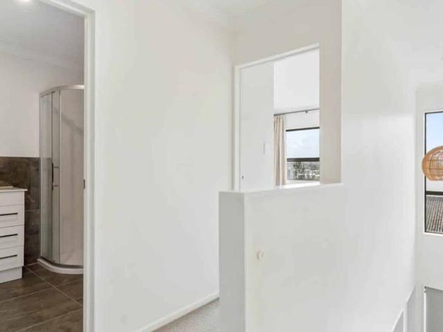 Townhouse for rent in Point England, Oroua County