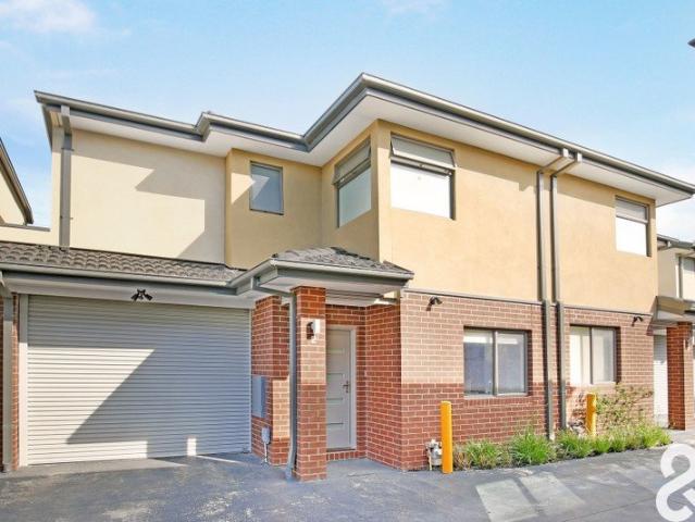 Townhouse for rent in Camerons Creek, Victoria