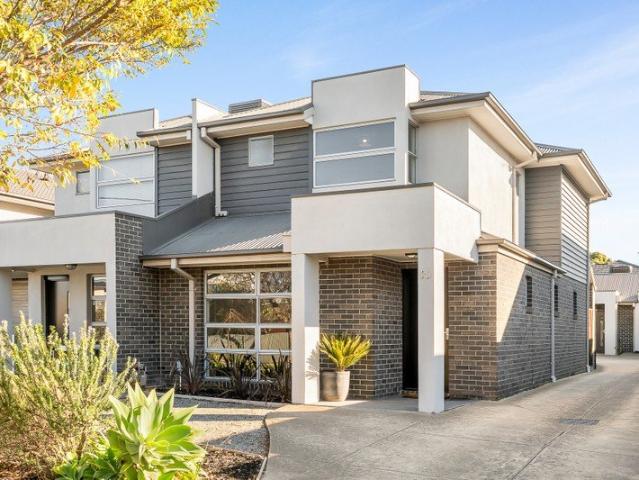 Townhouse for sale in Camerons Creek, Victoria