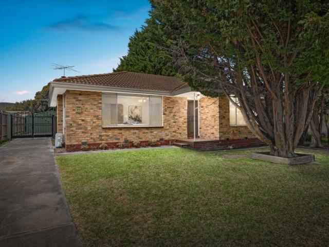 House for sale in Rosebud, Melbourne