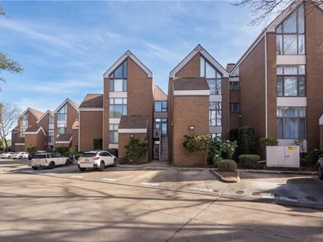 Condo for sale in Norfolk