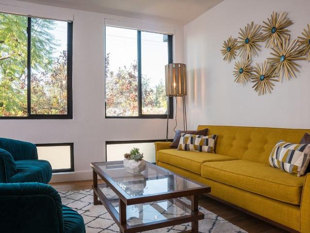 Apartment for rent in Canoga Park, California