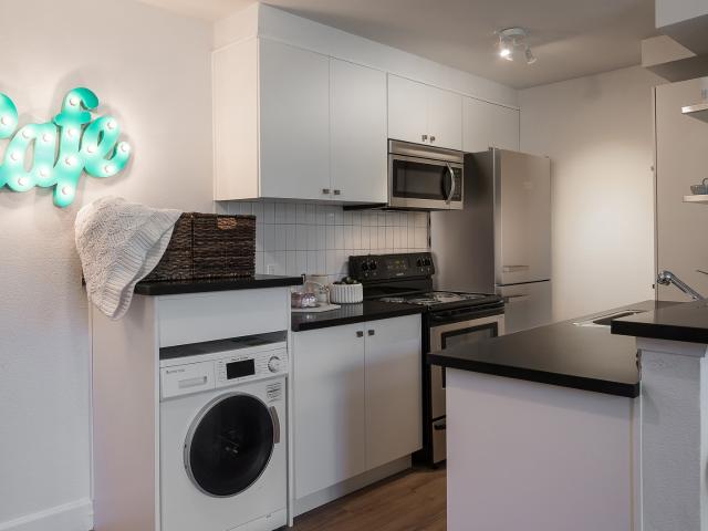 Apartment for rent in Canoga Park, California