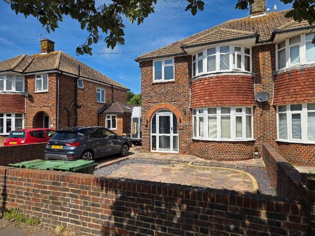 House for rent in Bridgemere, Eastbourne