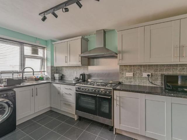 House for rent in Furzedown, Greater London