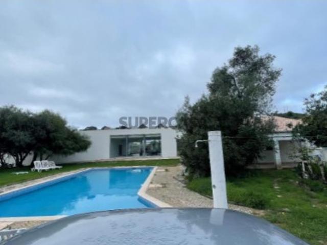 Armazém venda em Santa Catarina da Fonte do Bispo, Tavira