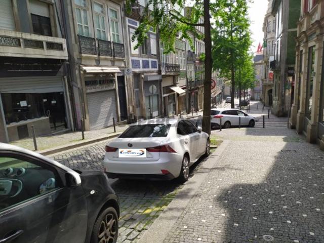 Armazém venda em Porto
