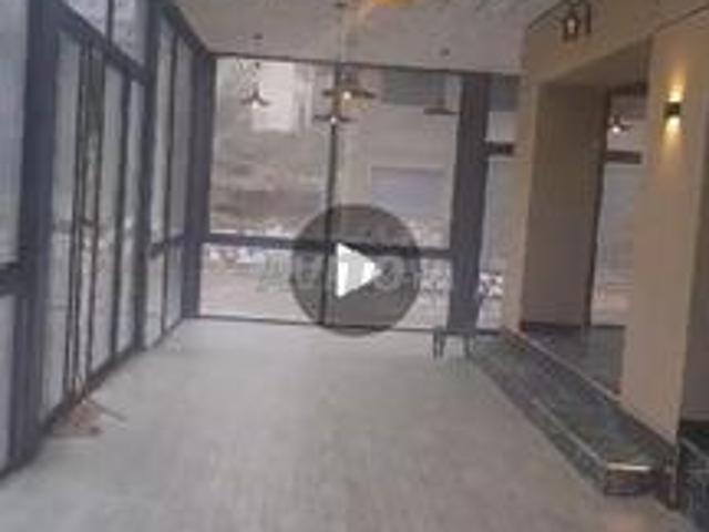 Local commercial location à Tasa