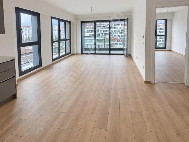 Yenişehir Mahallesi, Pendik içerisinde satılık Residence