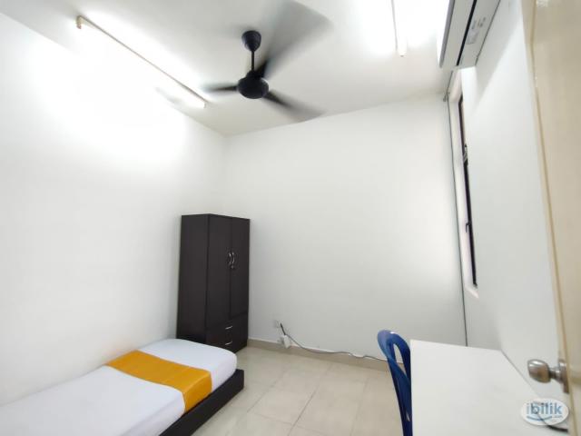 Room for rent in Petaling, Damansara Damai