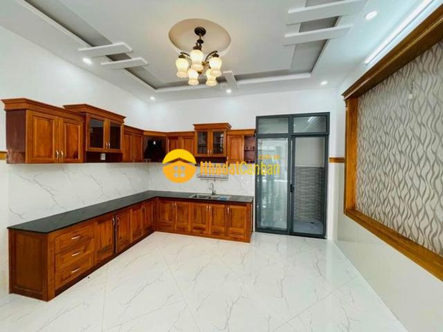 Nhà mặt phố bán