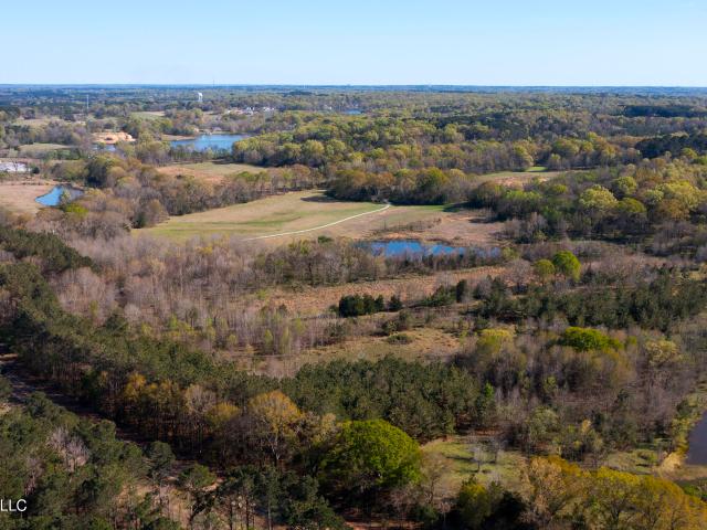 Land for sale in Charlton, Flora