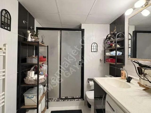 Karabağlar, İzmir içerisinde satılık mülk