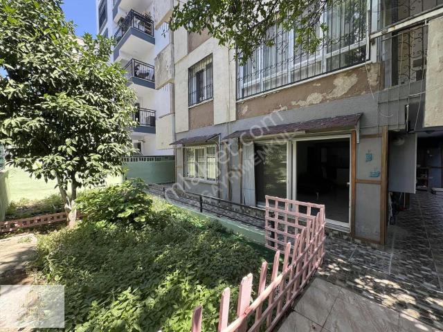 Karabağlar, İzmir içerisinde kiralık mülk