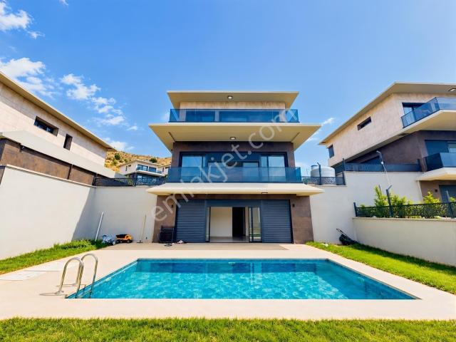 Güzelbahçe, İzmir içerisinde kiralık Villa