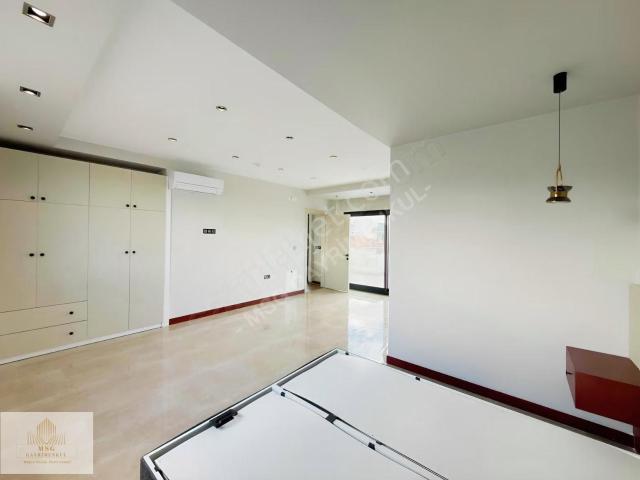 Güzelbahçe, İzmir içerisinde satılık Villa