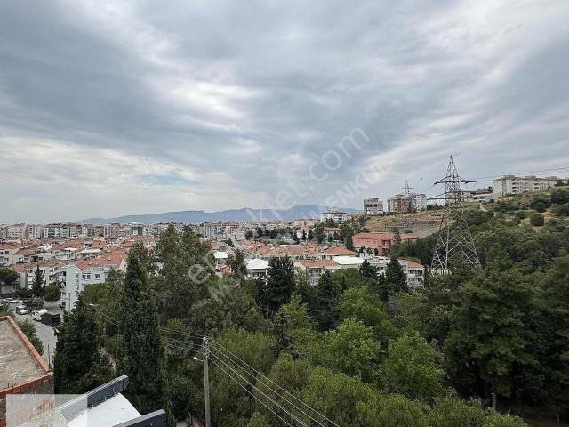 Karabağlar, İzmir içerisinde kiralık mülk