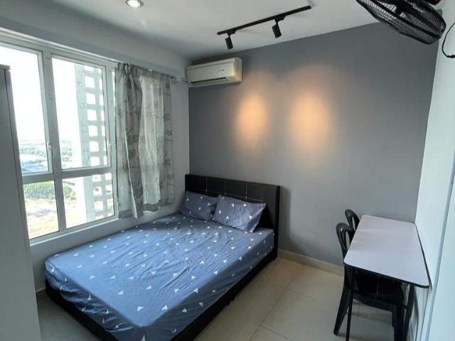 Room for rent in Petaling, Alam Impian