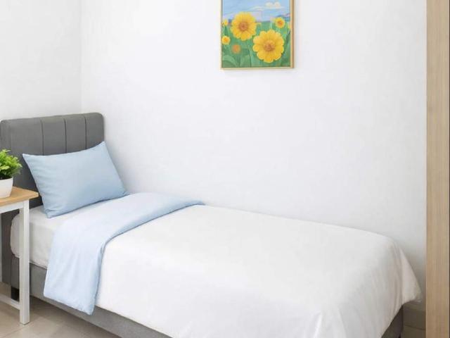 Room for rent in Petaling, Alam Impian