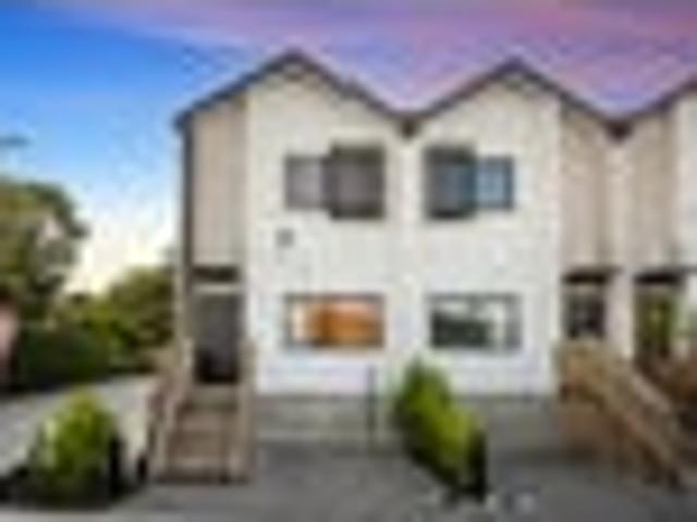 Townhouse for sale in Balmoral