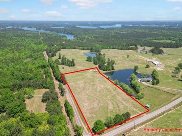 Land for sale in Elmore, Alabama