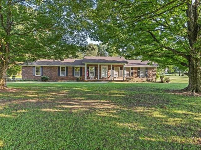 House for sale in Cherokee