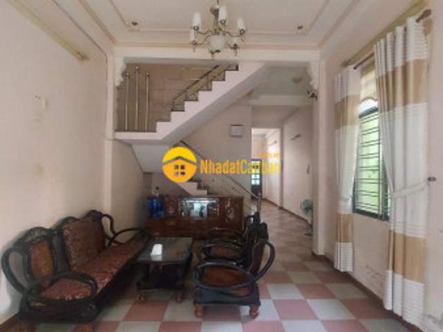 Nhà mặt phố bán